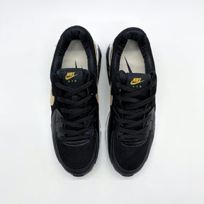 Tênis Nike Air Max Excee - Preto e Dourado