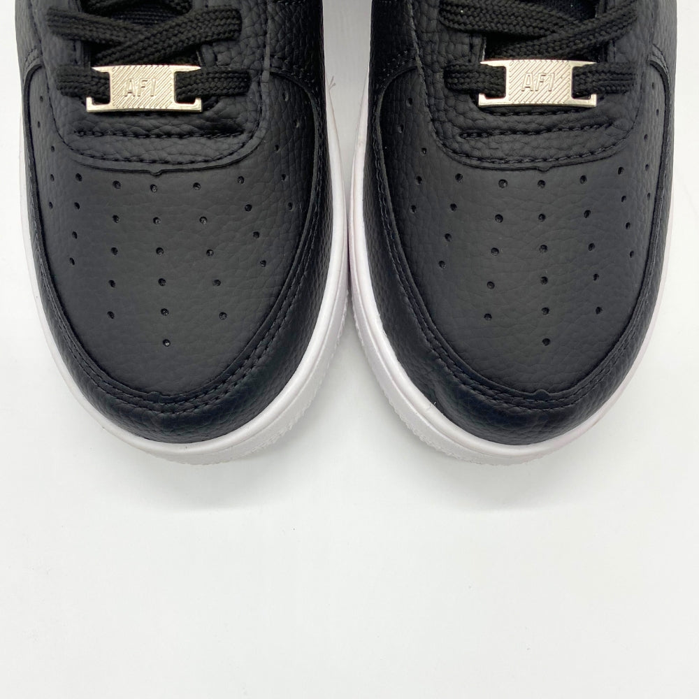 Tênis Nike Air Force 1 - Preto e Branco