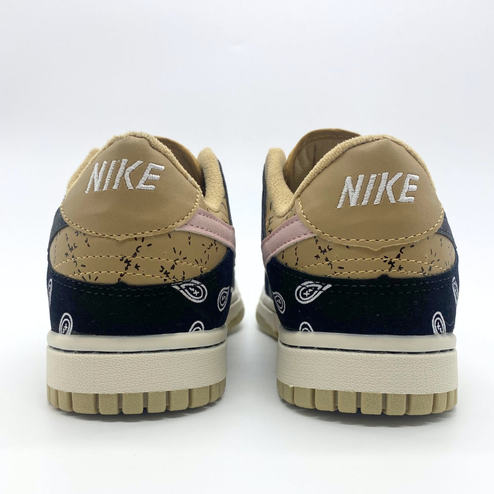 Tênis Nike Dunk - Travis Scott