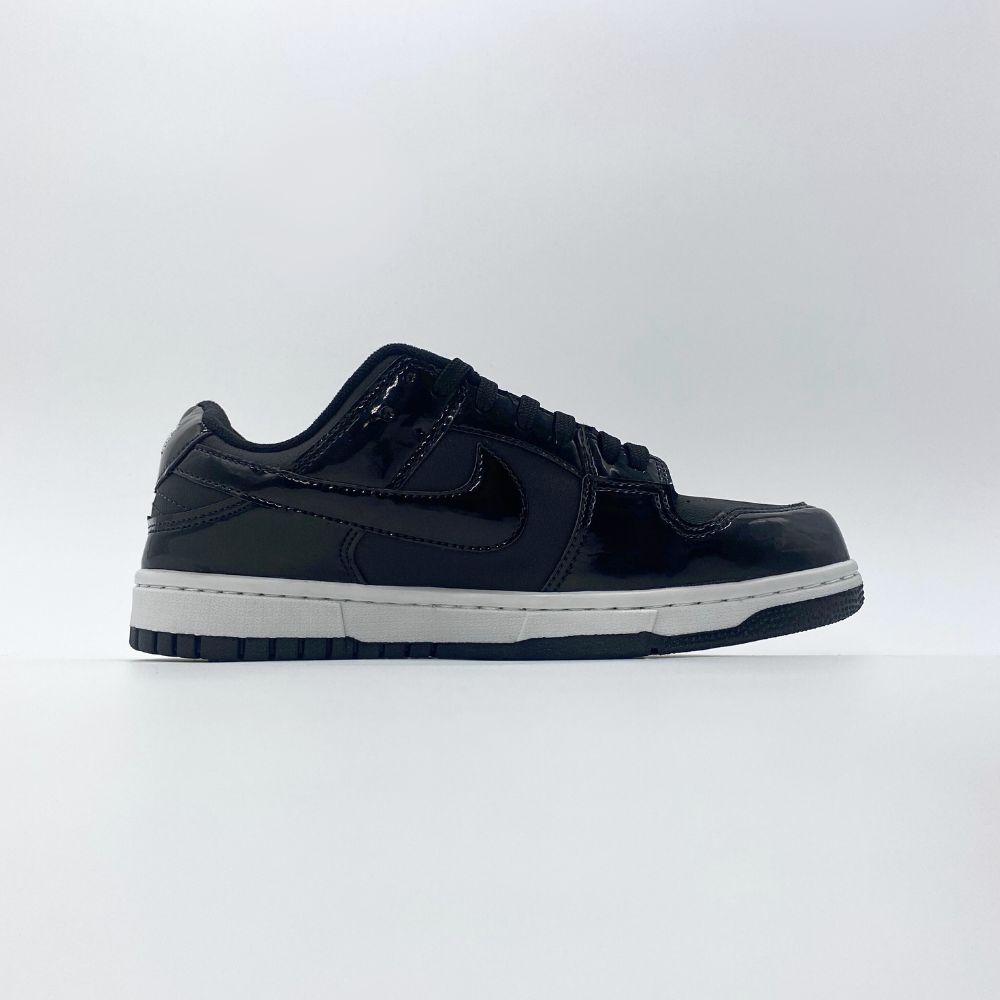 Tênis Nike Dunk - Preto e Branco