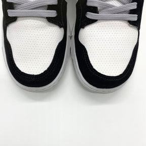 Tênis Nike Dunk - Cinza, Branco e Preto