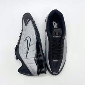 Tênis Nike Shox R4 - Preto e Prata