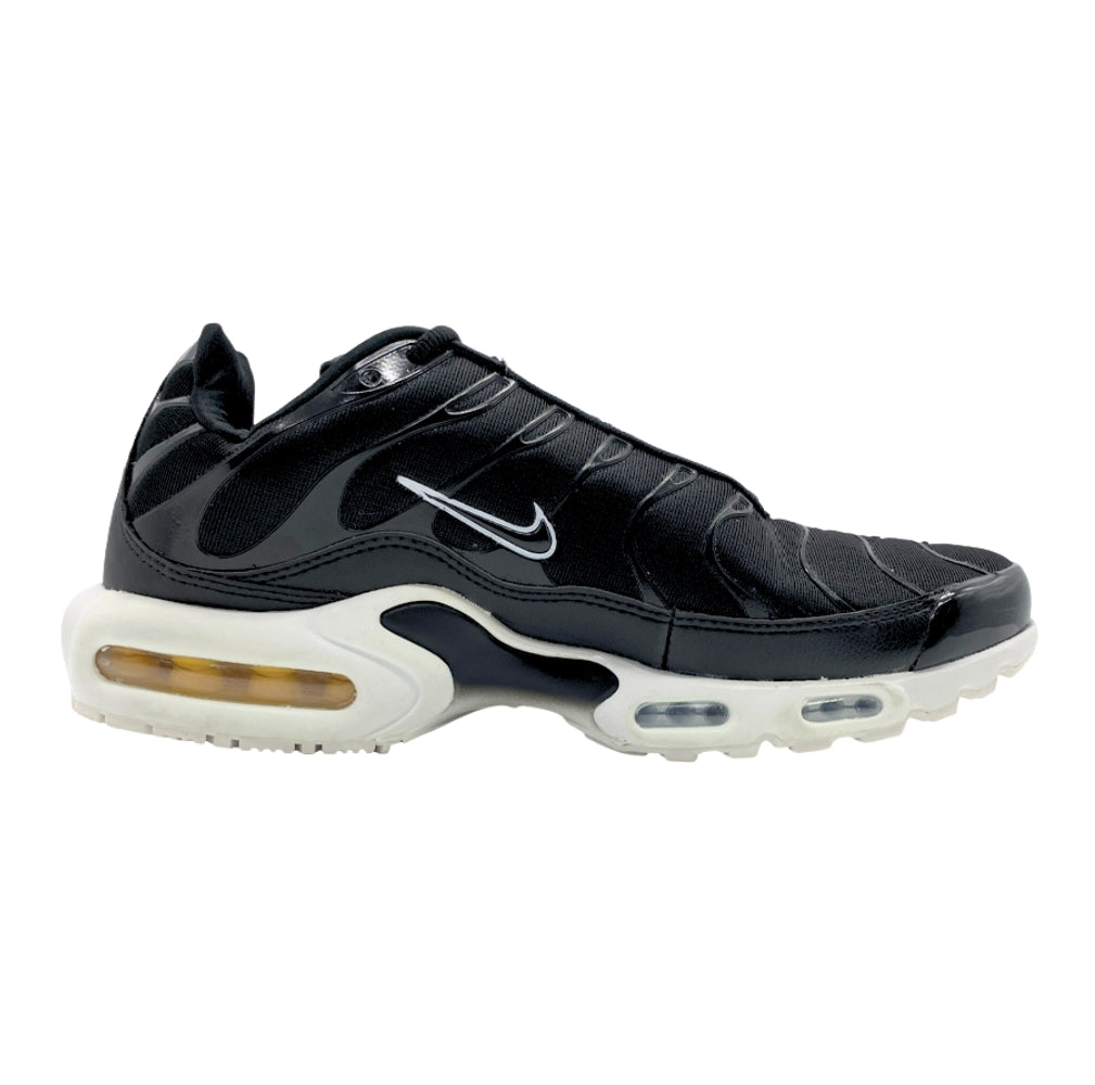 Tênis Nike Air Max TN Plus - Black & White