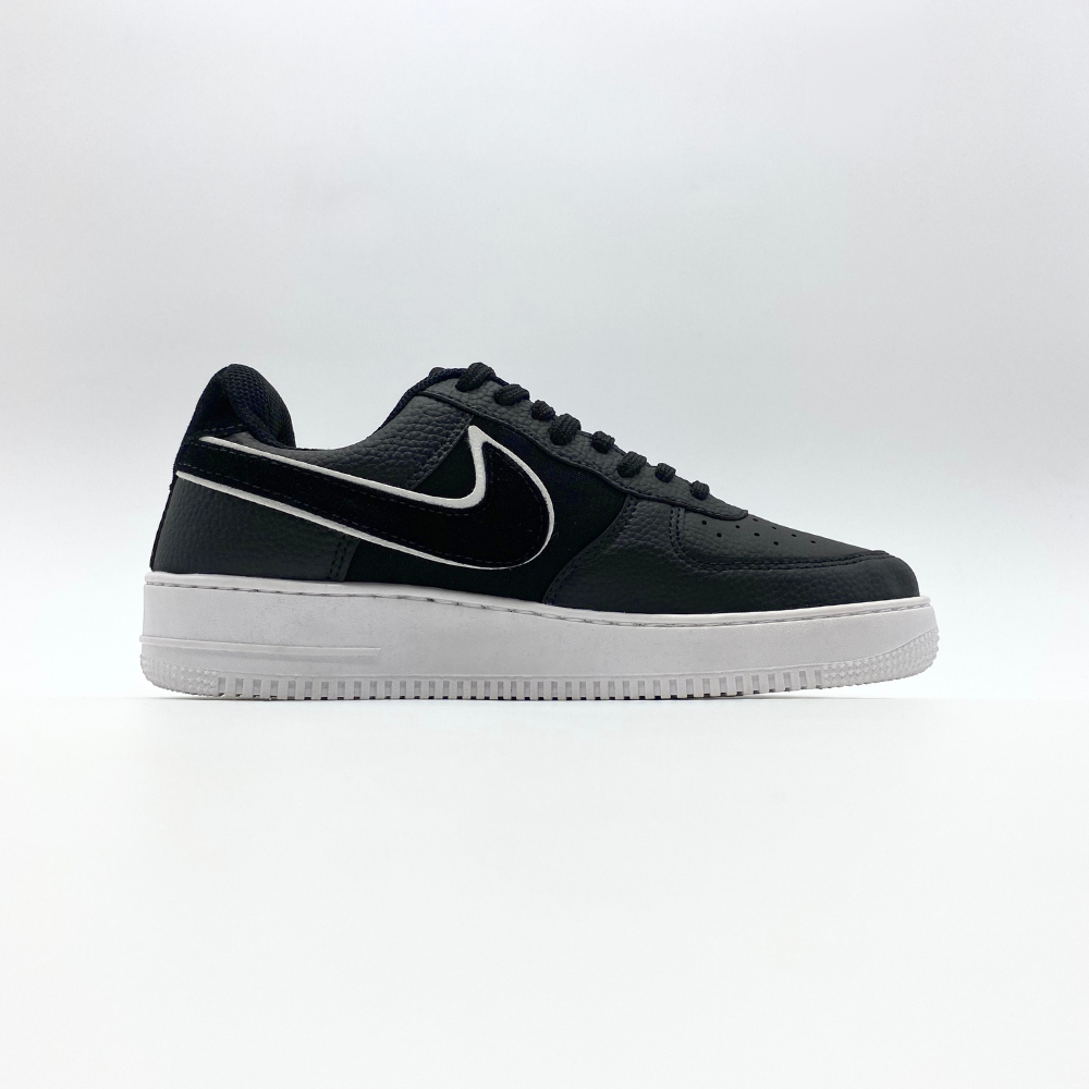 Tênis Nike Air Force 1 - Preto e Branco