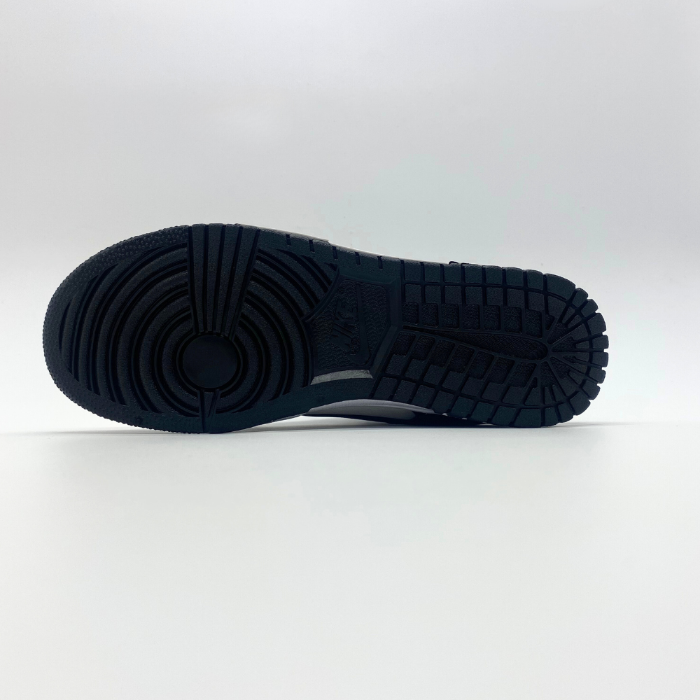 NIkeDL740