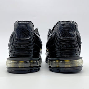 Tênis Nike Air Max TN Plus 3 - Preto e Dourado