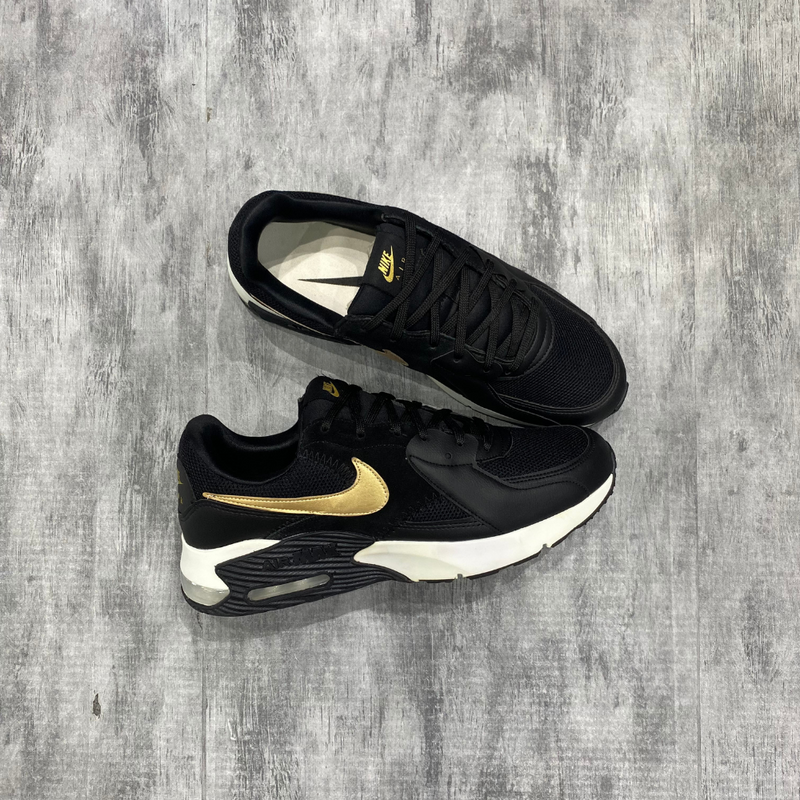 Tênis Nk Air Max Excee Preto e Dourado