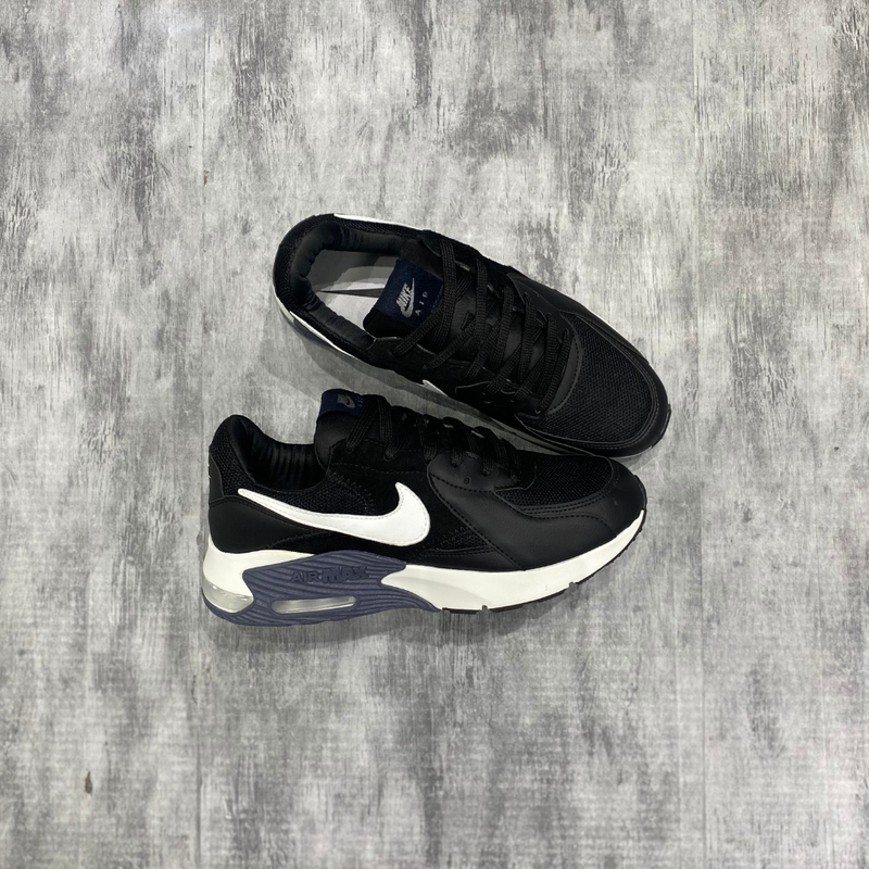 Tênis Nk Air Max Excee Preto e Branco