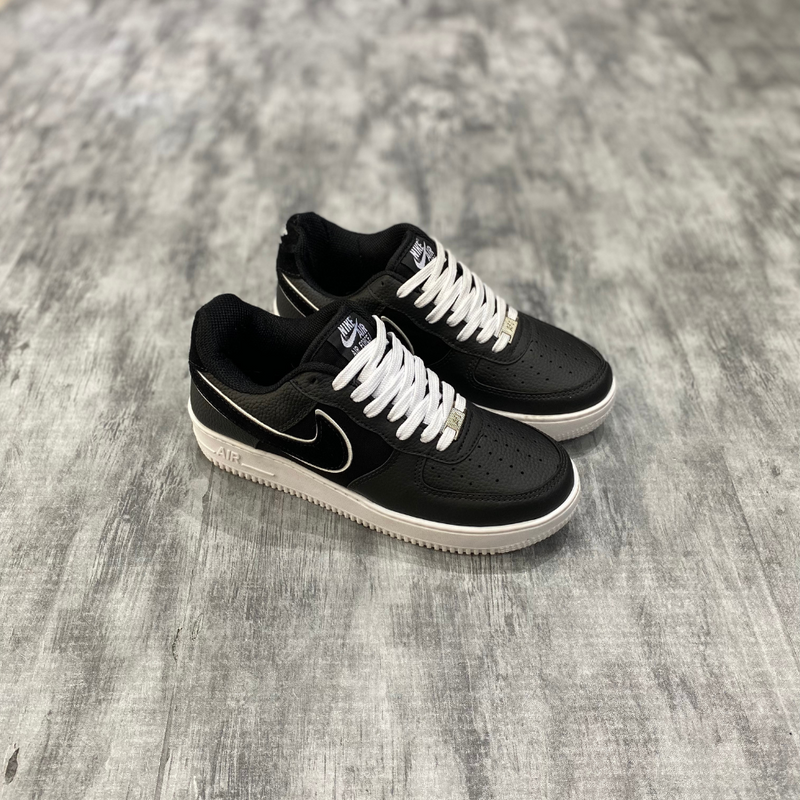 Tênis Nike Air 1 Force Preto e Branco