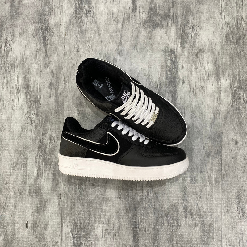 Tênis Nike Air 1 Force Preto e Branco
