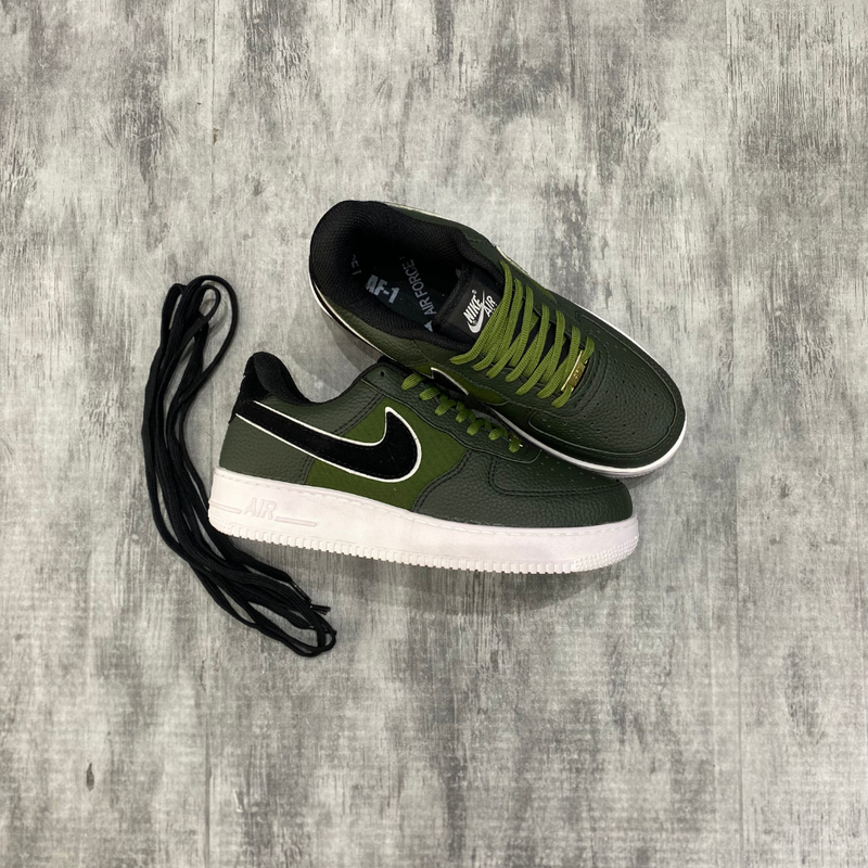 Tênis Nike Air Force 1 Verde Militar
