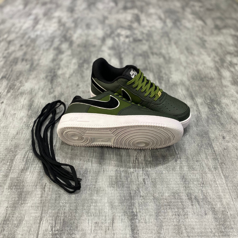 Tênis Nike Air Force 1 Verde Militar