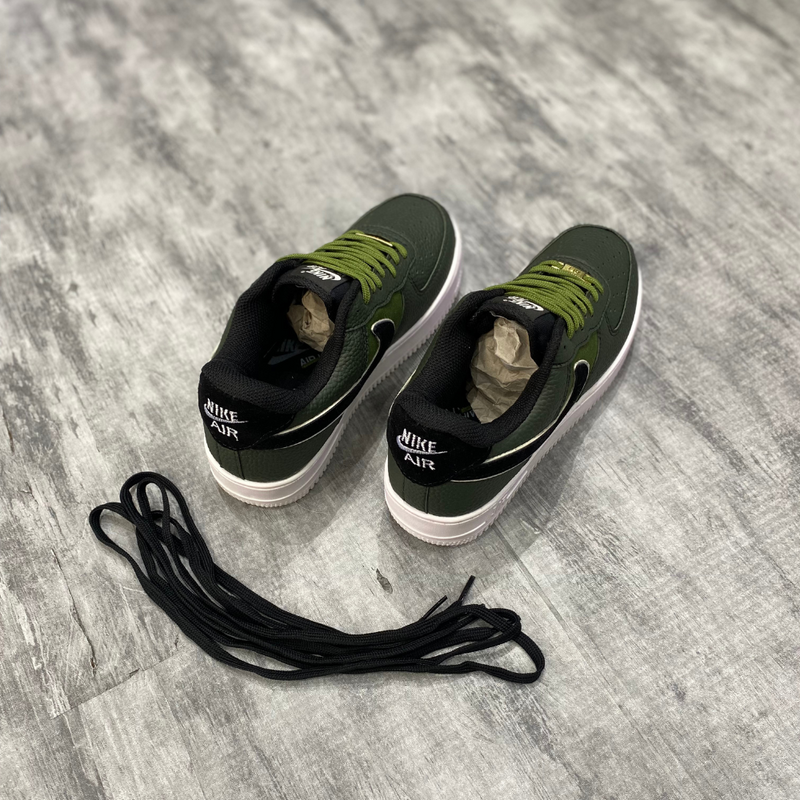 Tênis Nike Air Force 1 Verde Militar