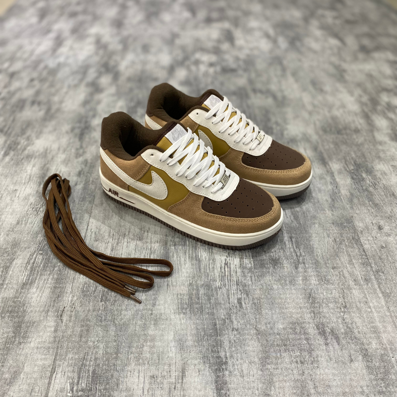 Tênis Nike Air Force 1 Marrom e Branco