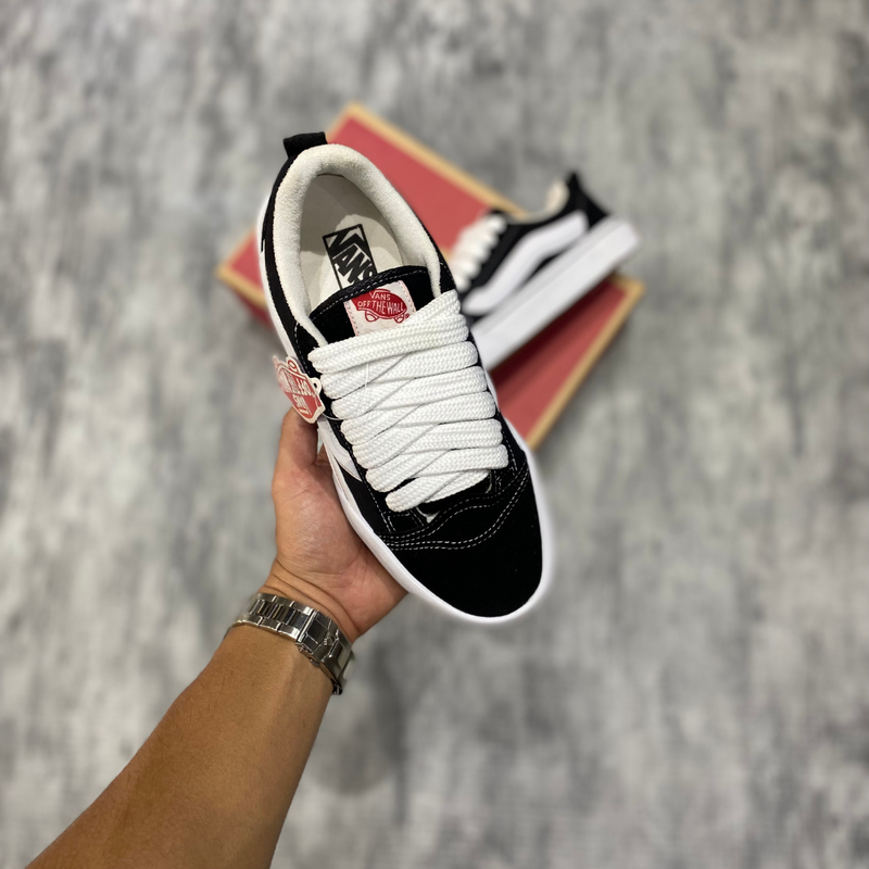 Tênis Vans Knu Skool  Preto e Branco