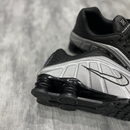 Tênis Nk Shox R4 Preto e Prata