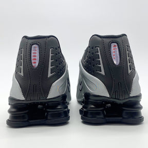 Tênis Nike Shox R4 - Preto e Prata