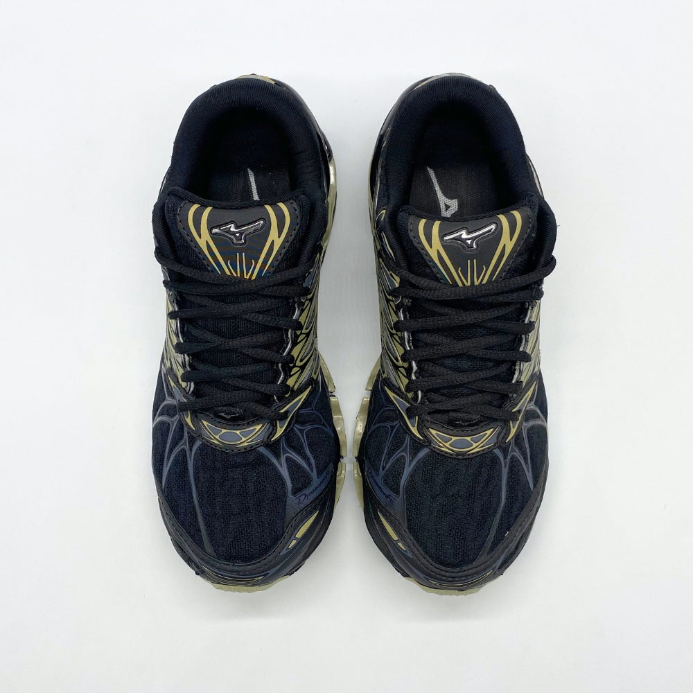 Tênis Mizuno Wave Prophecy 7 - Preto e Dourado