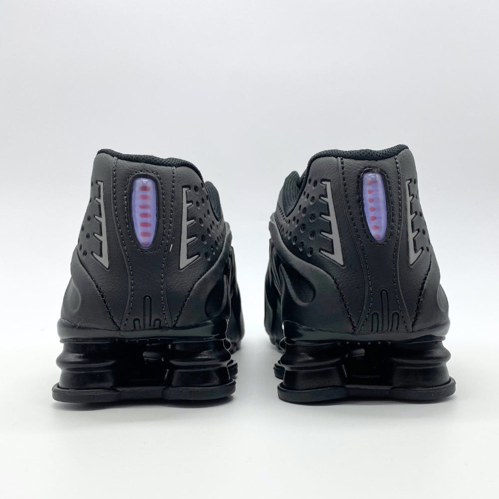 Tênis Nike Shox R4 - Preto