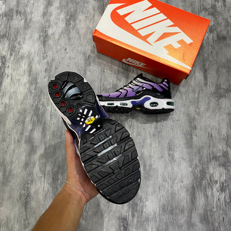 Tênis NK Air Max Tn plus UVA REVERSA